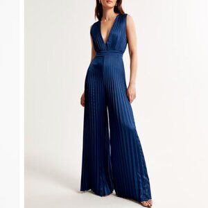NWT Abercrombie & Fitch Giselle Pleated Jumpsuit